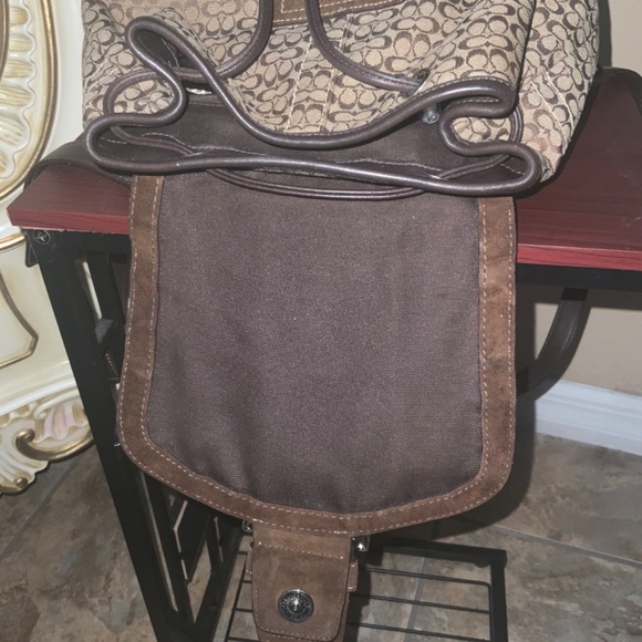 Coach - Picture 5 of 10